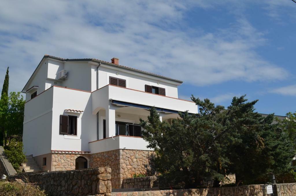 Ferry **** Villa