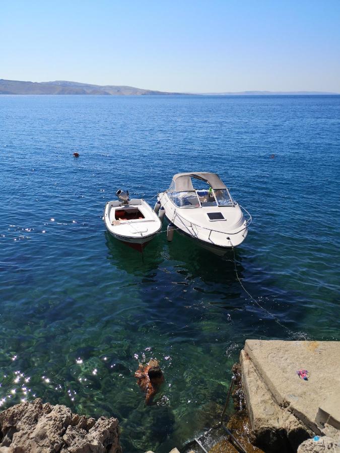 Ferry **** Villa Prizna